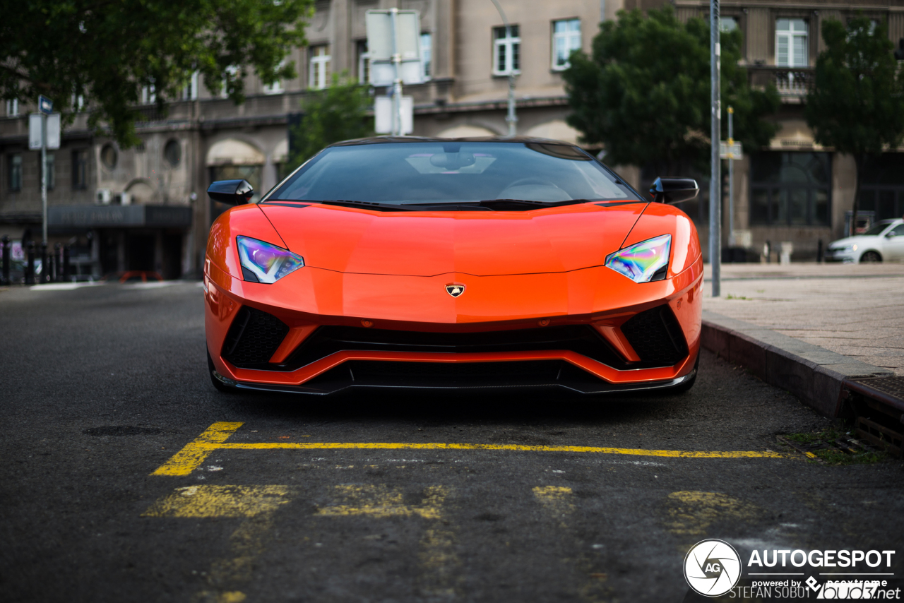 Lamborghini Aventador S LP740-4 Roadster