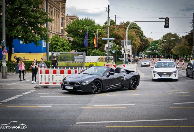 BMW i8 Roadster