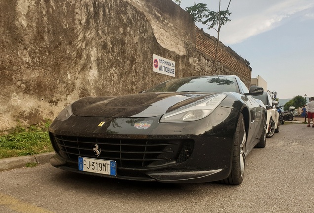 Ferrari GTC4Lusso