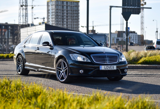 Mercedes-Benz S 65 AMG V221