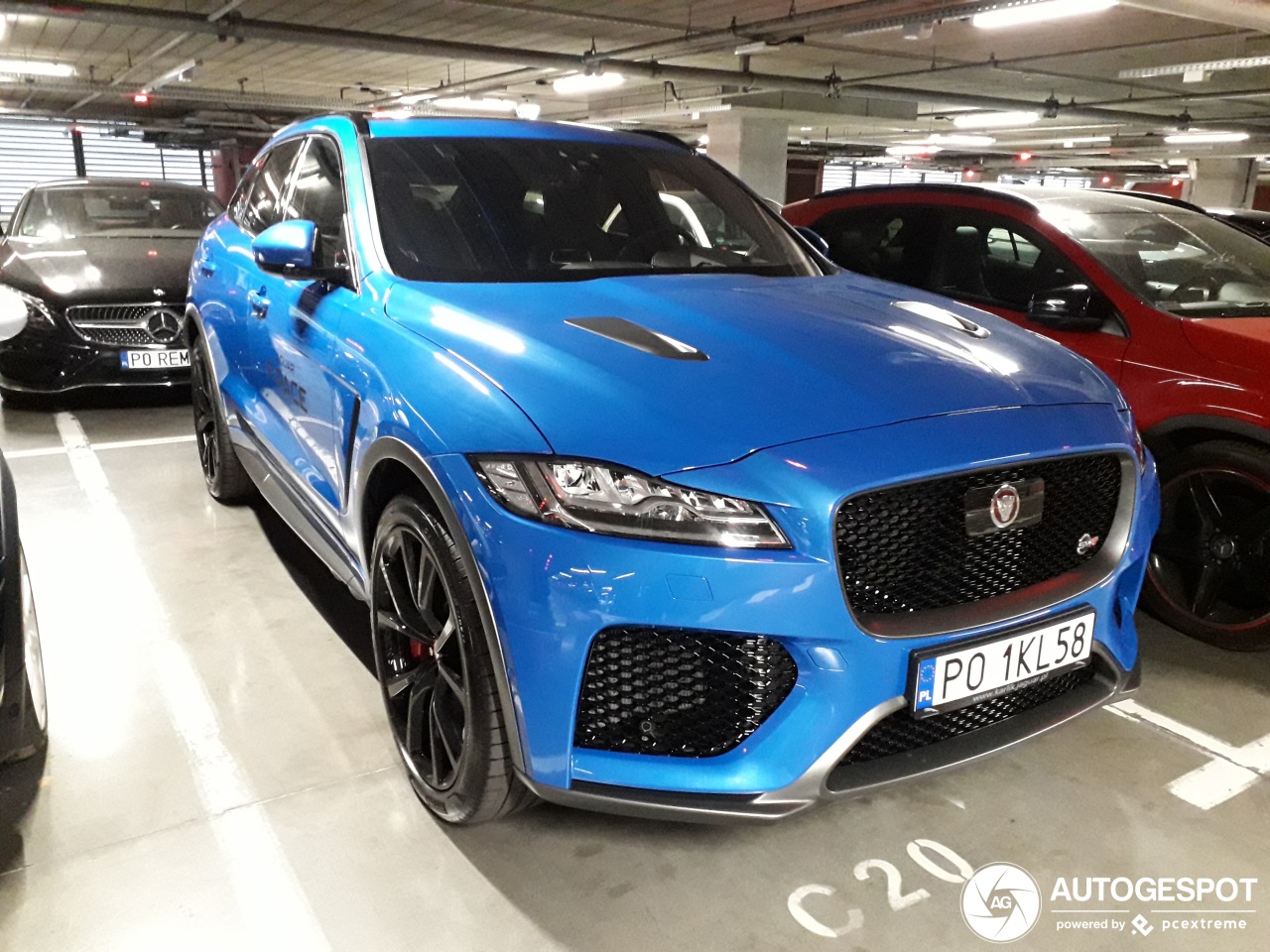 Jaguar F-PACE SVR