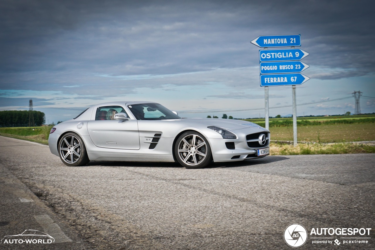 Mercedes-Benz SLS AMG