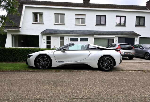 BMW i8 Roadster