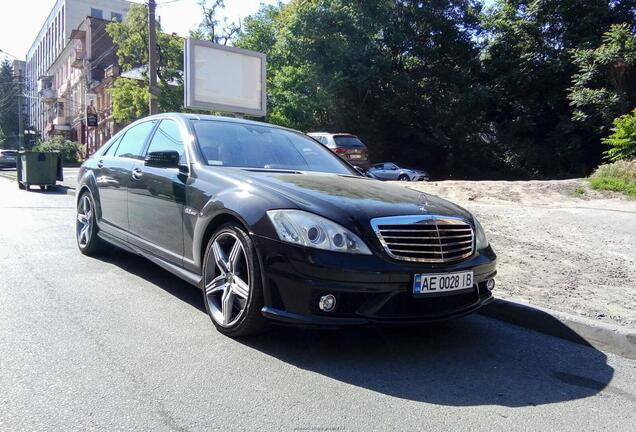 Mercedes-Benz S 63 AMG W221