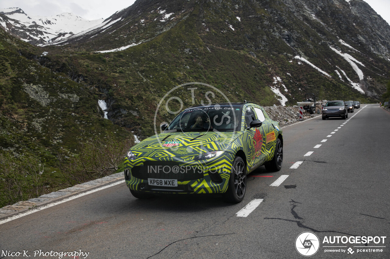 Aston Martin DBX