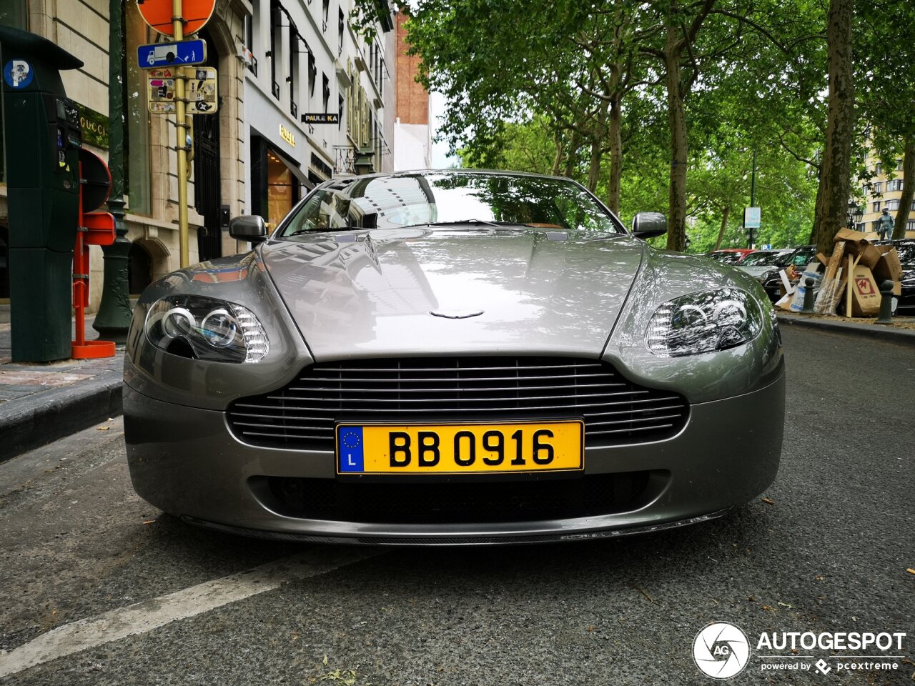 Aston Martin V8 Vantage