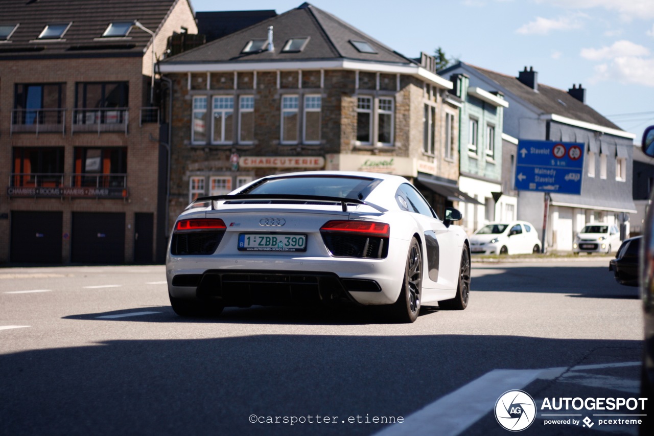 Audi R8 V10 Plus 2015