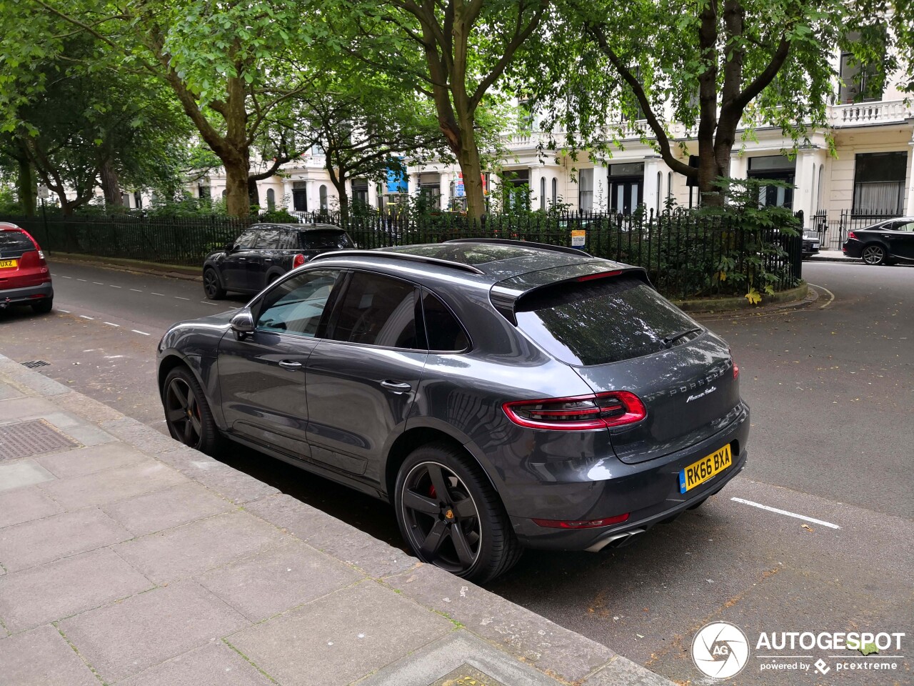 Porsche 95B Macan Turbo