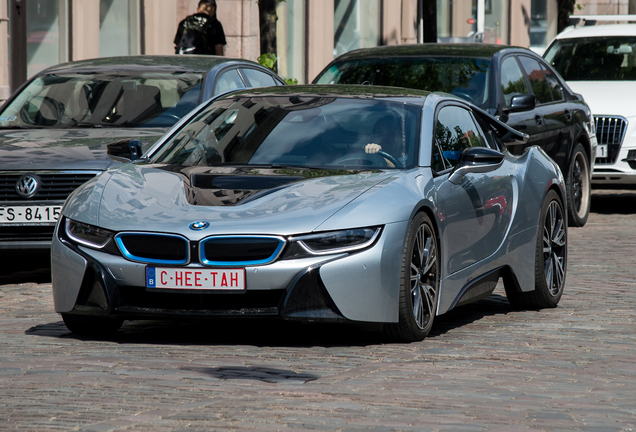 BMW i8