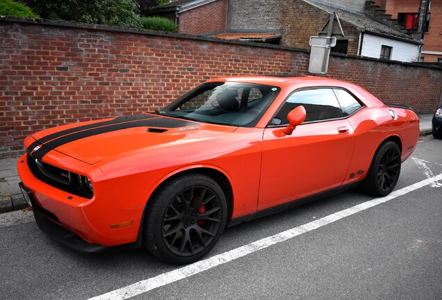 Dodge Challenger SRT-8