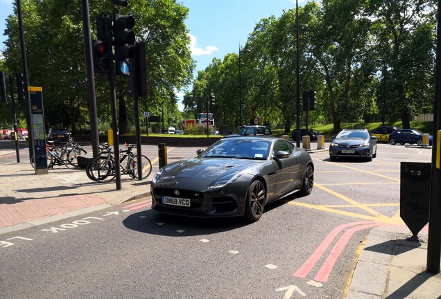 Jaguar F-TYPE R Coupé 2017