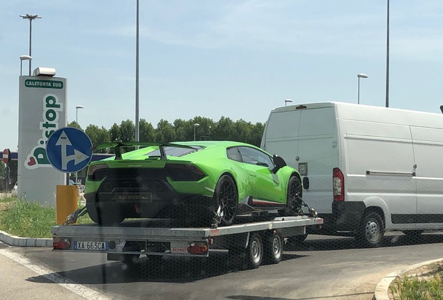 Lamborghini Huracán LP640-4 Performante