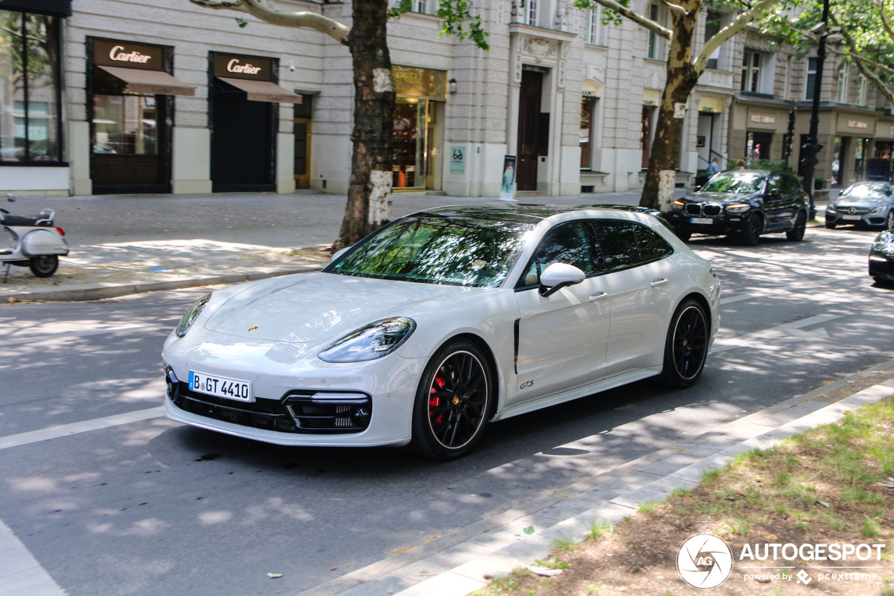 Porsche 971 Panamera GTS Sport Turismo