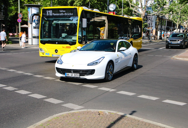 Ferrari GTC4Lusso