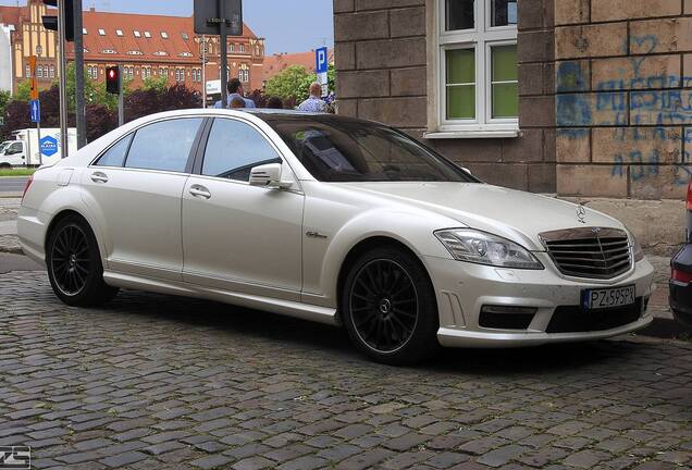 Mercedes-Benz S 63 AMG W221 2010