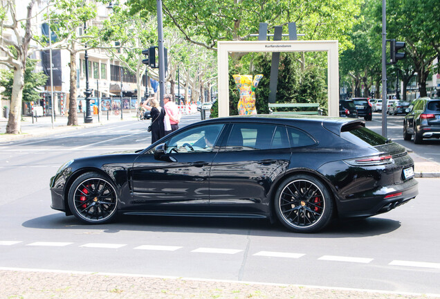 Porsche 971 Panamera GTS Sport Turismo