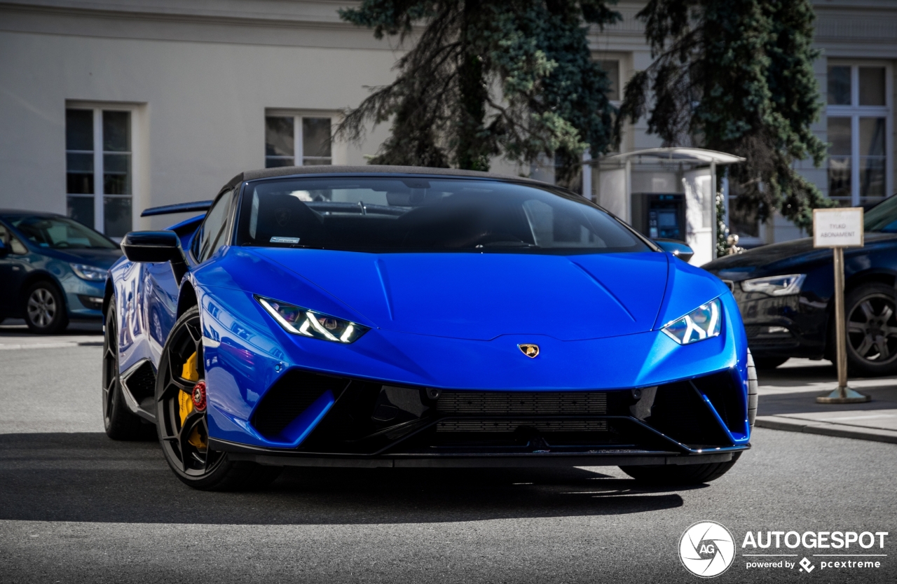 Lamborghini Huracán LP640-4 Performante Spyder