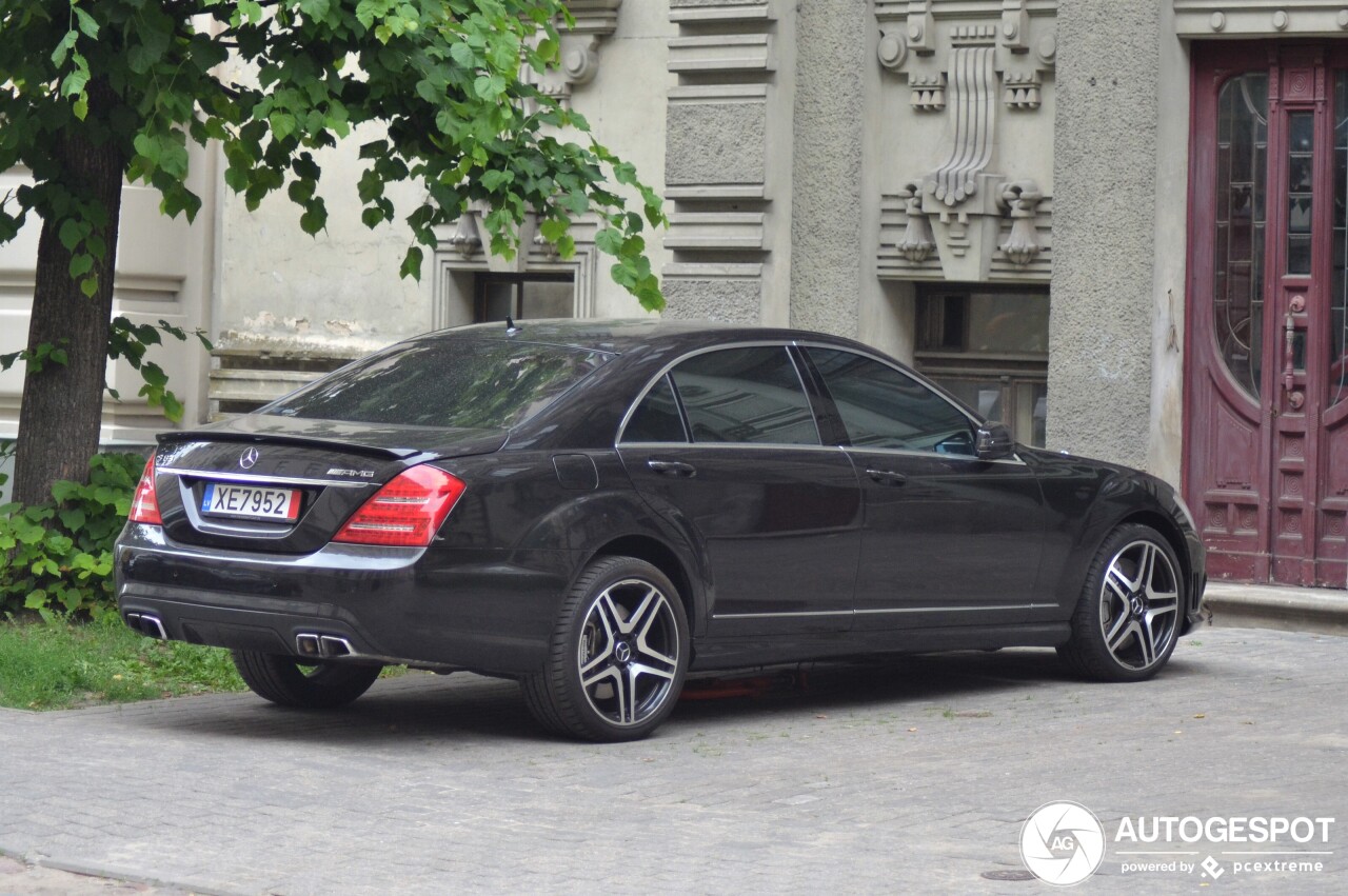 Mercedes-Benz S 63 AMG W221 2011