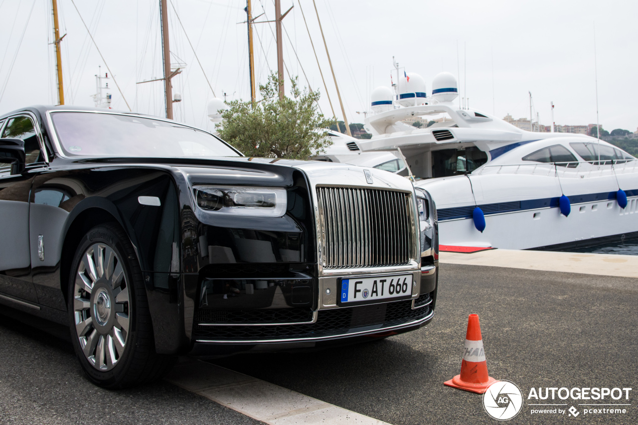 Rolls-Royce Phantom VIII EWB