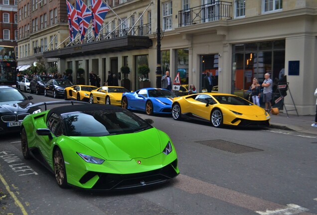 Lamborghini Huracán LP640-4 Performante Spyder