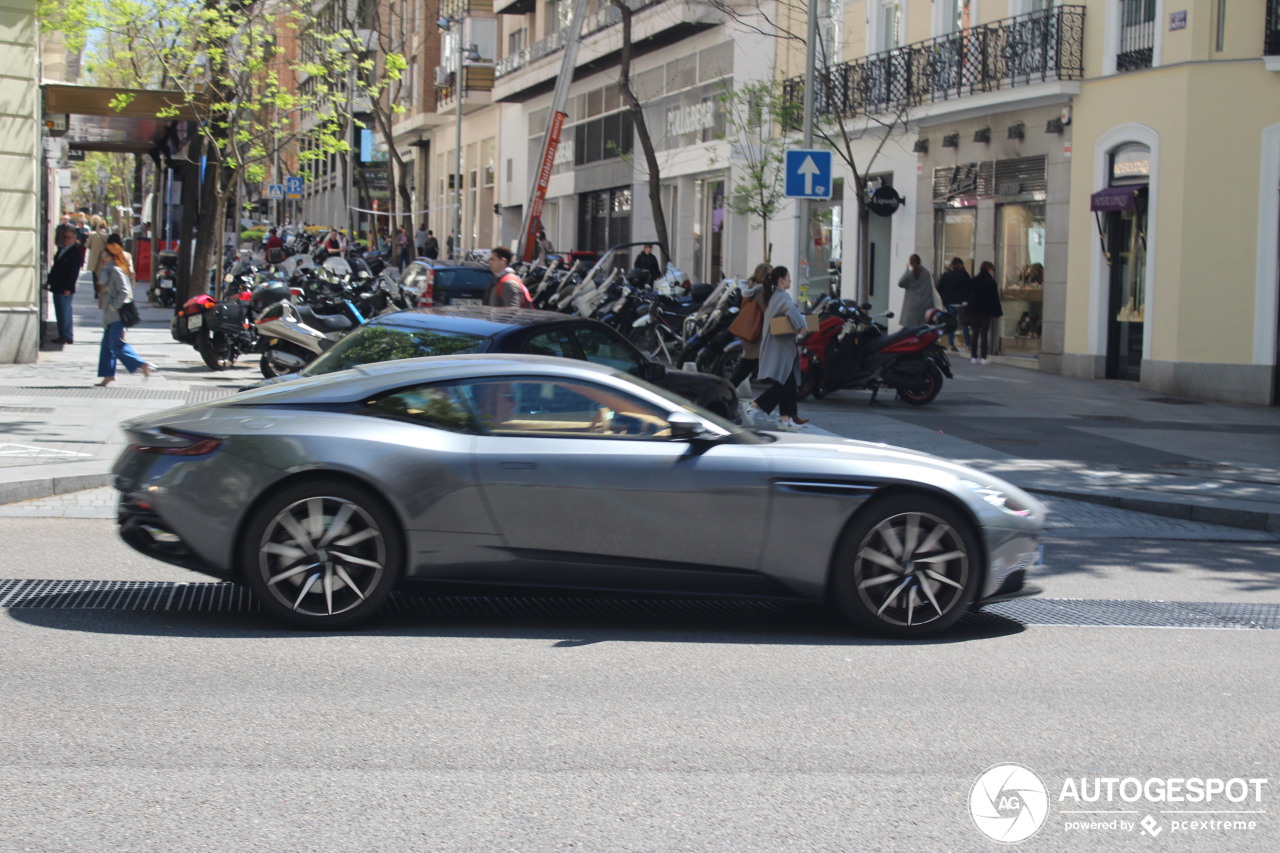 Aston Martin DB11