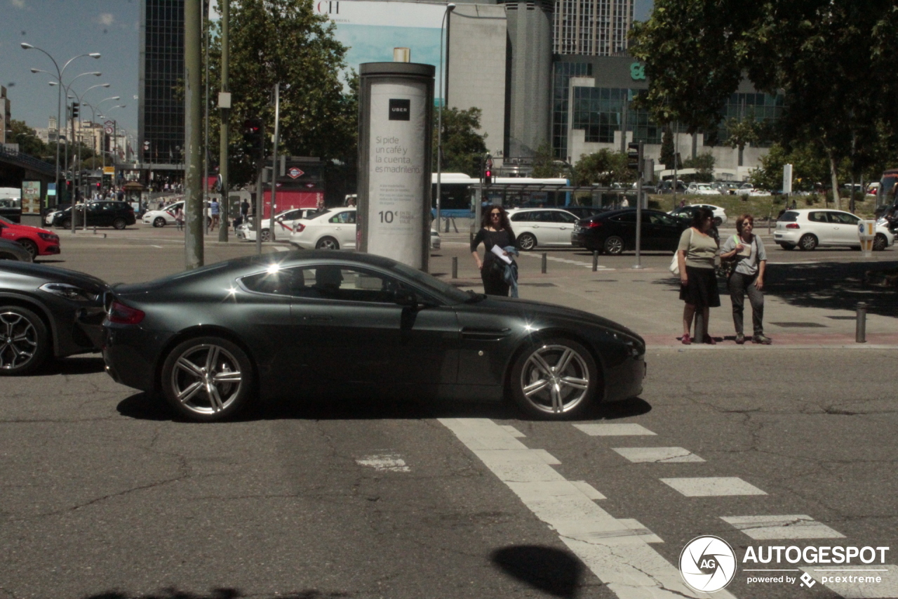 Aston Martin V8 Vantage