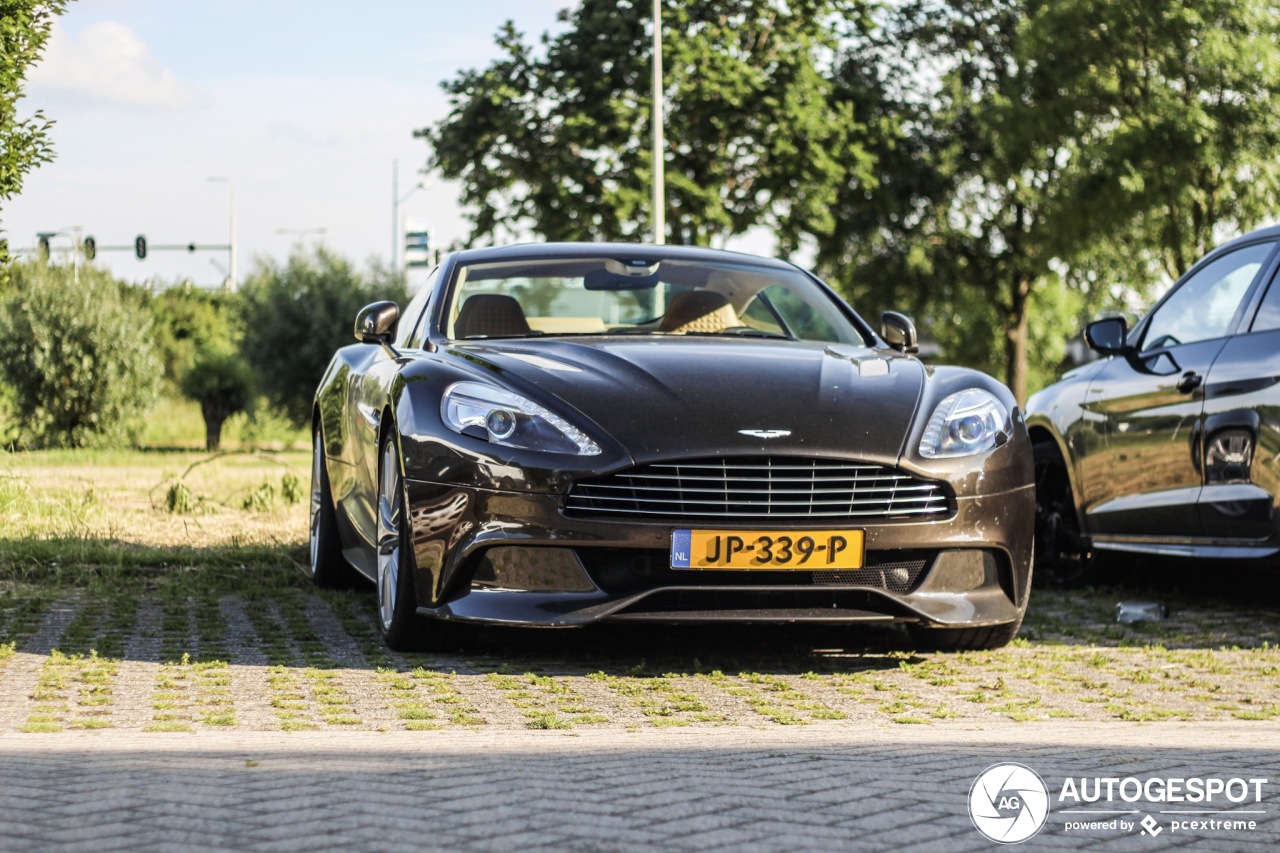 Aston Martin Vanquish 2013