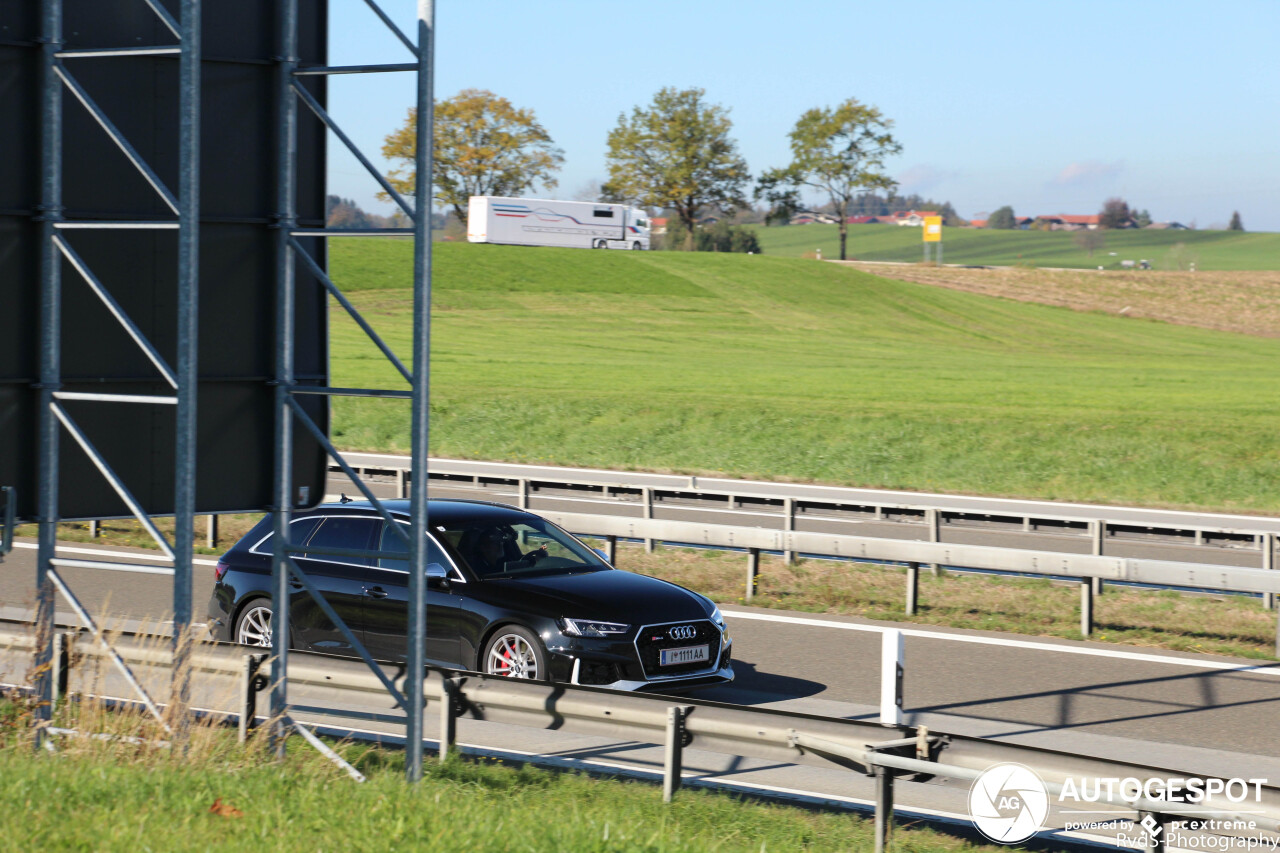 Audi RS4 Avant B9