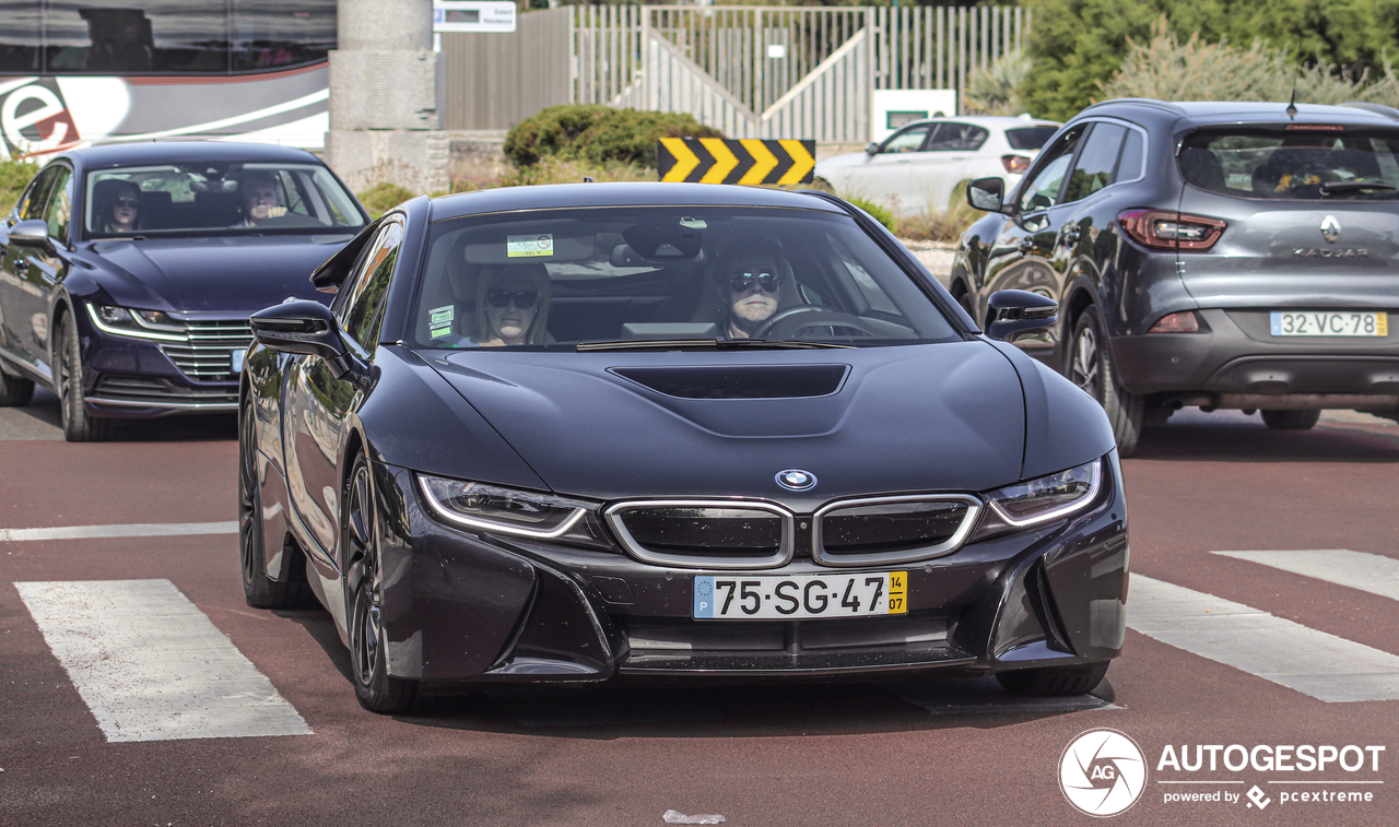 BMW i8