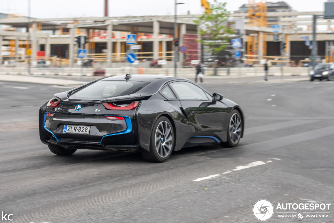 BMW i8