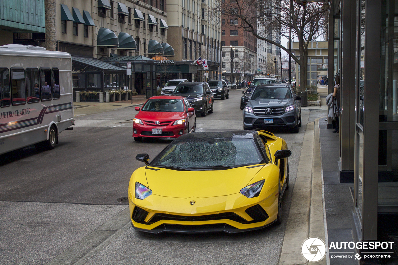 Lamborghini Aventador S LP740-4 Roadster