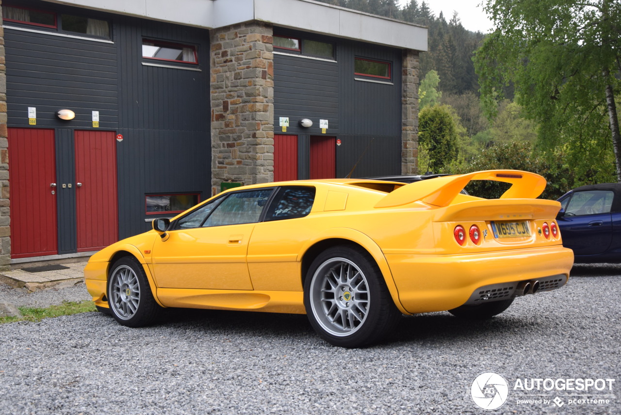 Lotus Esprit V8