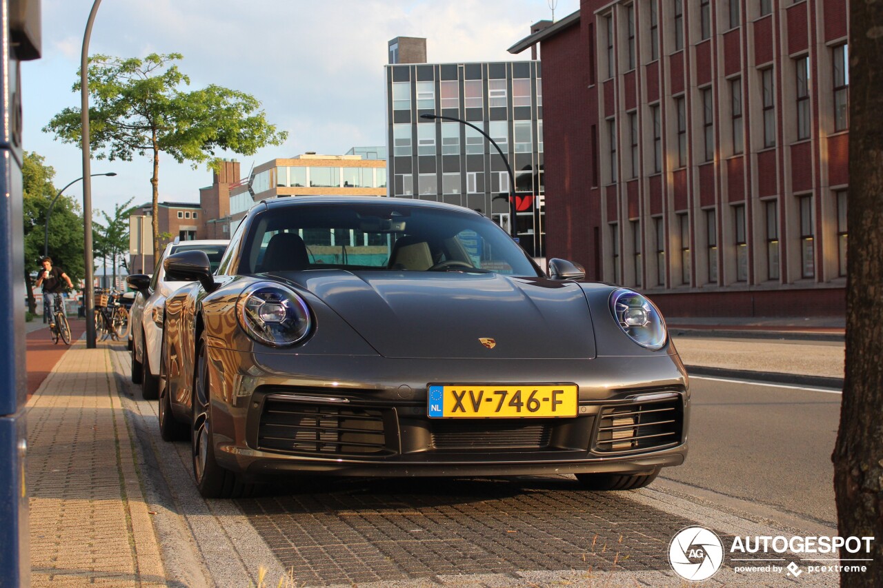 Porsche 992 Carrera 4S