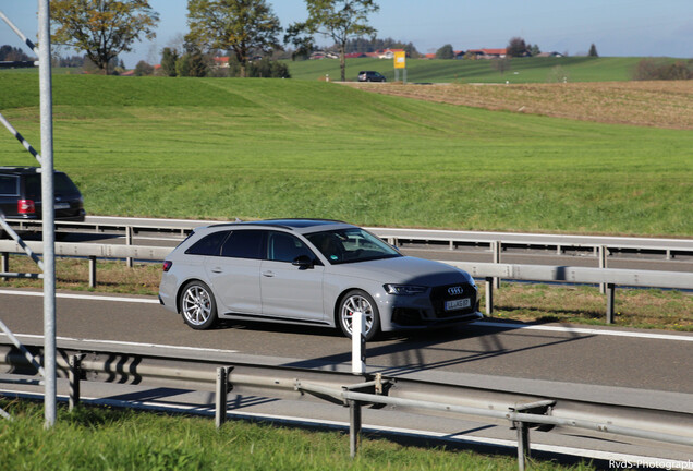 Audi RS4 Avant B9