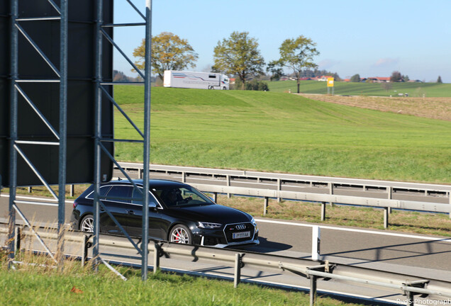 Audi RS4 Avant B9