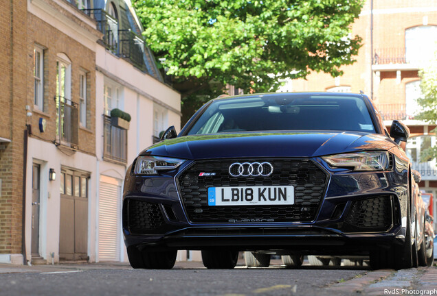 Audi RS4 Avant B9