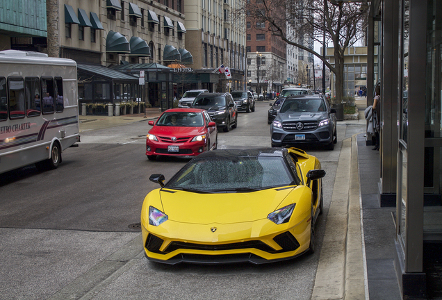 Lamborghini Aventador S LP740-4 Roadster