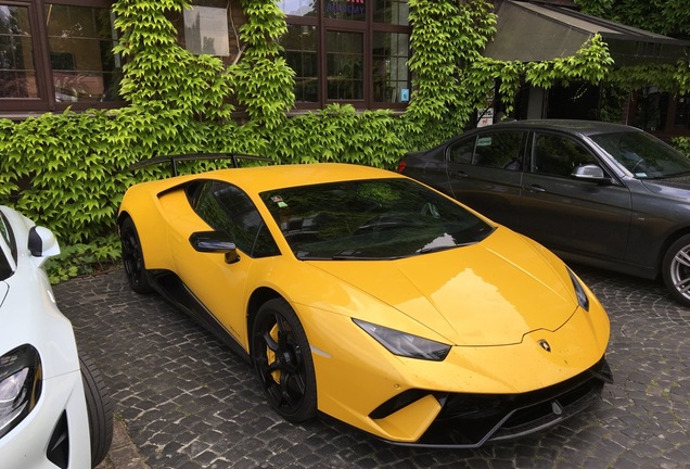 Lamborghini Huracán LP640-4 Performante