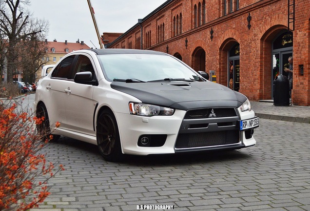 Mitsubishi Lancer Evolution X