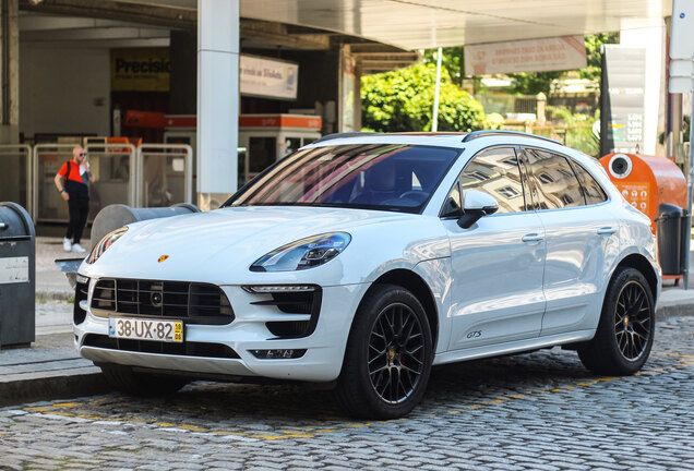 Porsche 95B Macan GTS