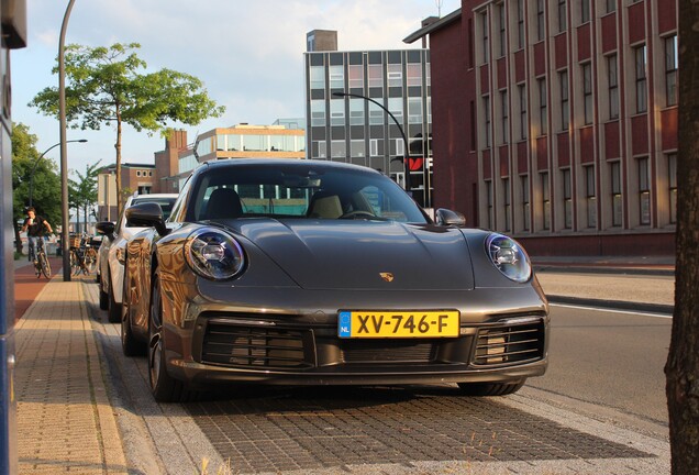 Porsche 992 Carrera 4S