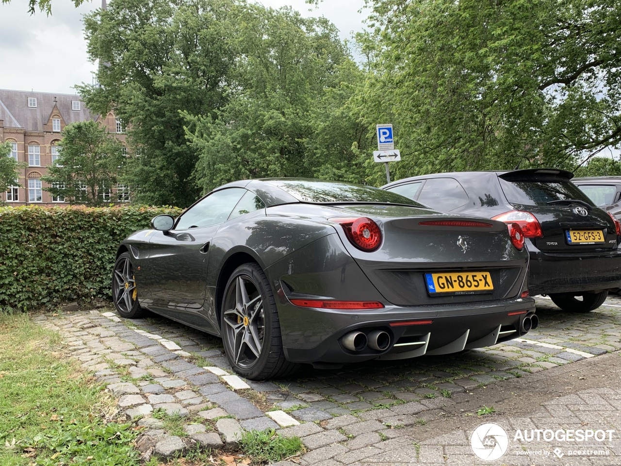 Ferrari California T