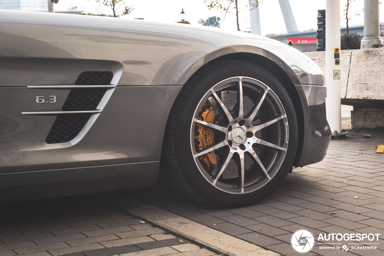 Mercedes-Benz SLS AMG