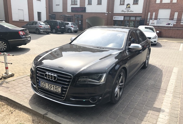 Audi S8 D4