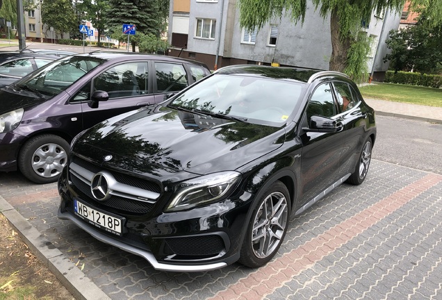 Mercedes-AMG GLA 45 X156