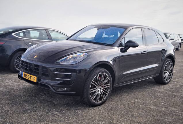 Porsche 95B Macan Turbo