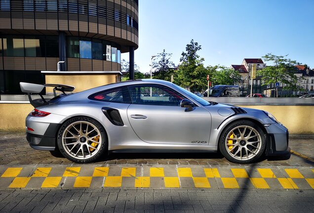 Porsche 991 GT2 RS Weissach Package