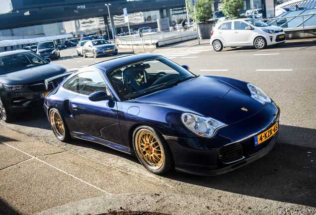 Porsche 996 Turbo