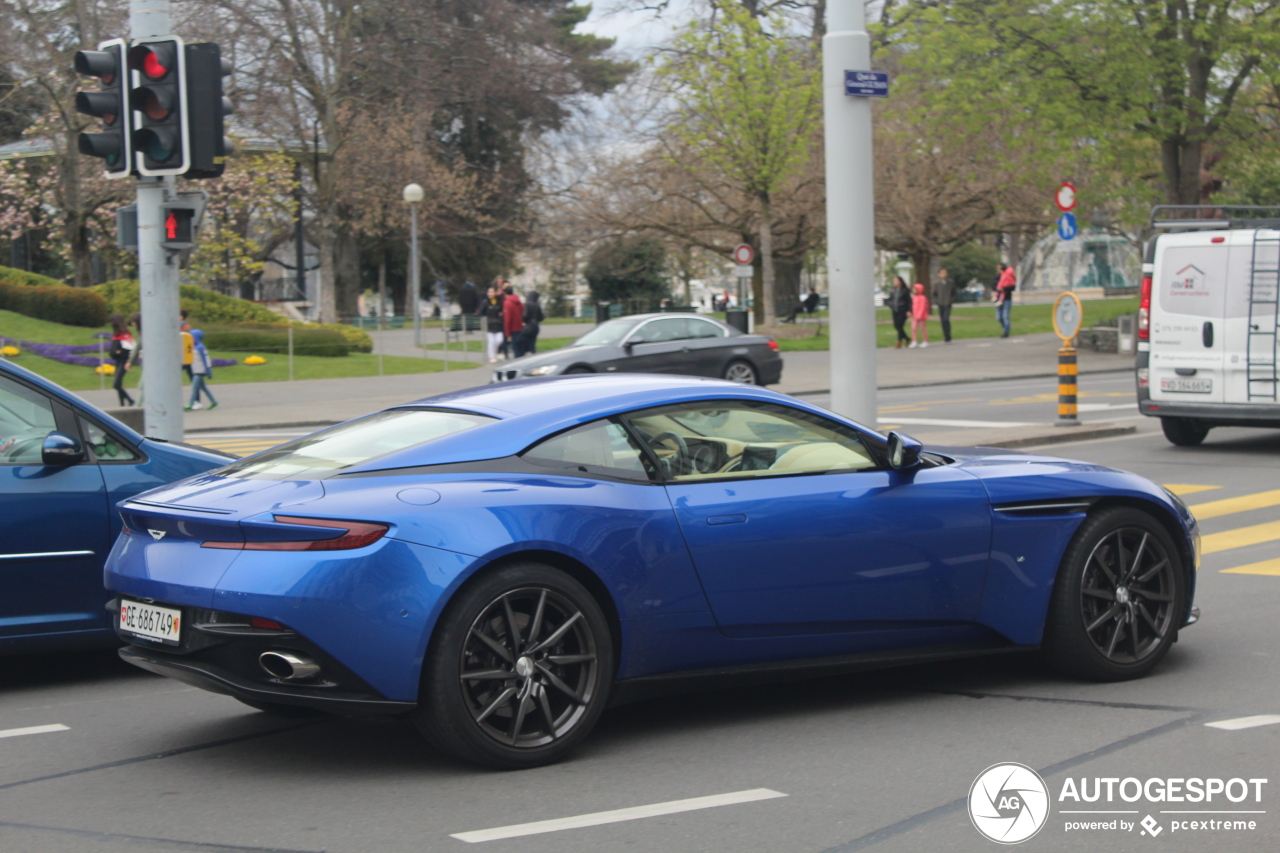 Aston Martin DB11