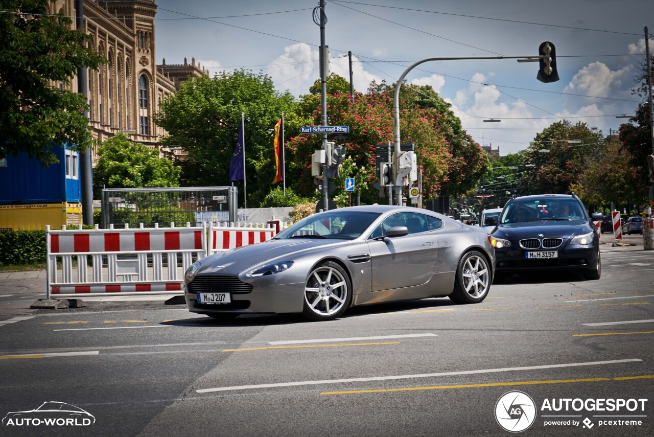 Aston Martin V8 Vantage